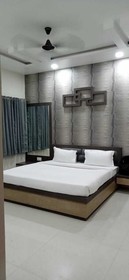 Hotel Grand Royal