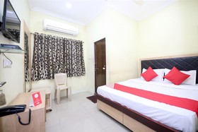 Hotel Multi Star By OYO Rooms