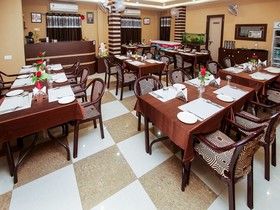 Hotel Ratan International