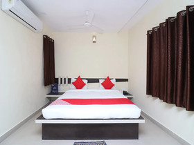 Hotel Yatrik Inn by OYO Rooms