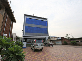 OYO 12376 Hotel Dhanraj
