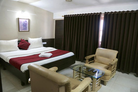 Hotel Khushi International