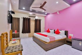 OYO 18385 Hotel Triveni