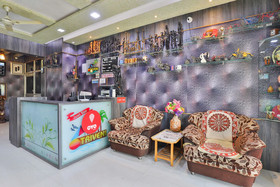 OYO 18385 Hotel Triveni