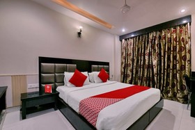 Hotel Lotus Palace
