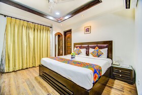 Aaron Castle by Fabhotels