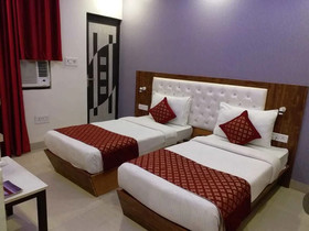 Airport Hotel Royal Inn