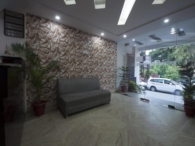 Apra Inn