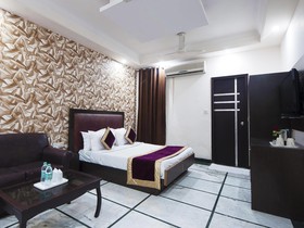 Apra Inn