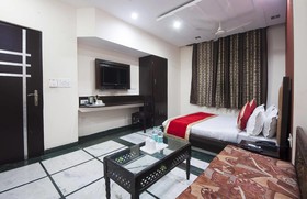 Apra Inn