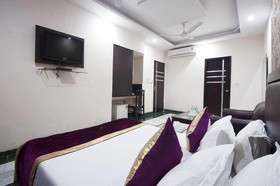 Apra Inn