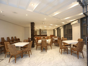 Hotel Almati Inn by OYO Rooms