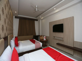 Hotel Almati Inn by OYO Rooms