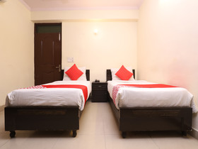Charanpahari Hotel by OYO Rooms