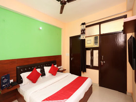 Chauhan Palace By OYO Rooms