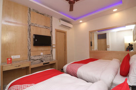 Hotel Cabana by Check In Room