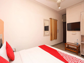 Chirag Residency By OYO Rooms