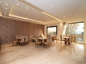 C Pearls Hotel & Banque by OYO Rooms