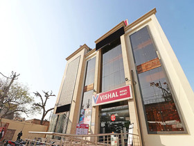 C Pearls Hotel & Banque by OYO Rooms