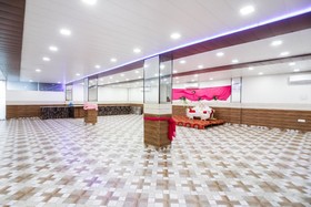 Crystal Palace by OYO Rooms