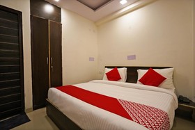 Discovery Inn by OYO Rooms