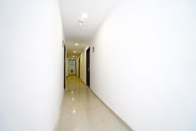 Discovery Inn by OYO Rooms