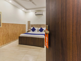 Divine Inn by OYO Rooms