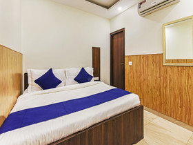 Divine Inn by OYO Rooms