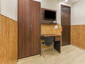 Divine Inn by OYO Rooms