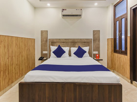 Divine Inn by OYO Rooms