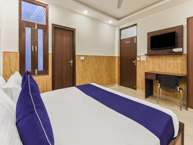 Divine Inn by OYO Rooms
