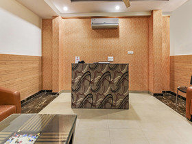 Divine Inn by OYO Rooms