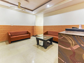 Divine Inn by OYO Rooms