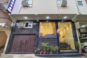 Fabexpress Gross inn Suites