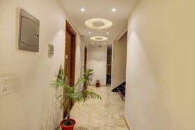 Fabexpress Gross inn Suites