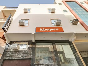 Fabexpress Gross inn Suites