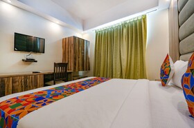 Fabexpress Kapashera Residency