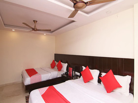 Gaurav Guest House by OYO