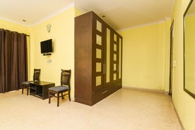 Golden Park By OYO Rooms