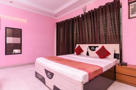 Golden Park By OYO Rooms