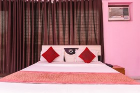 Golden Park By OYO Rooms