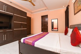 Golden Park By OYO Rooms