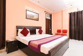 Golden Park By OYO Rooms
