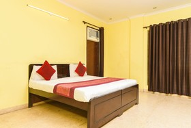Golden Park By OYO Rooms
