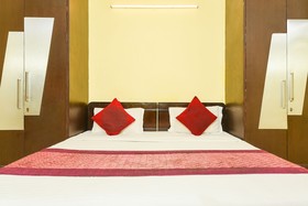 Golden Park By OYO Rooms