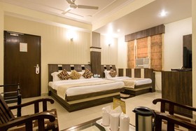 Grand Park Inn