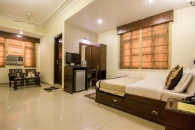 Grand Park Inn
