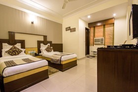 Grand Park Inn