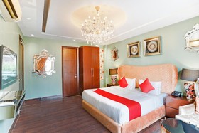 Grand Villa by OYO Rooms