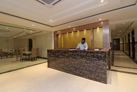 Grd Suites By OYO Rooms